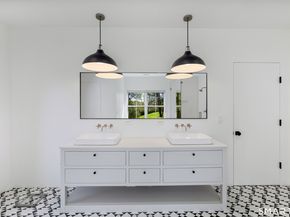 13 Sunswyck Road, Darien CT 06820