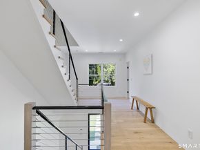 13 Sunswyck Road, Darien CT 06820