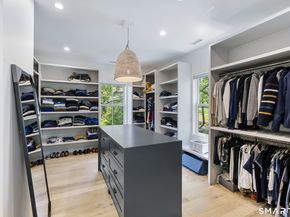 13 Sunswyck Road, Darien CT 06820