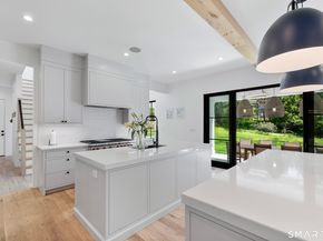 13 Sunswyck Road, Darien CT 06820