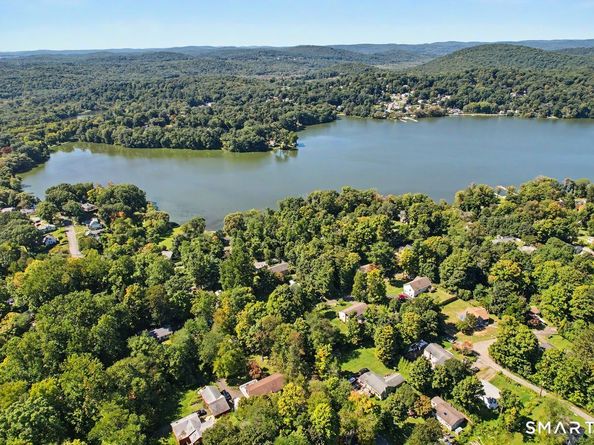 4 Clement Road, New Fairfield CT 06812