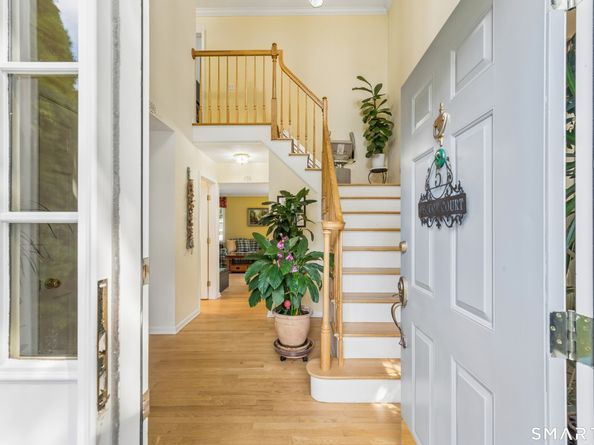 5 Pequot Court 5, Monroe CT 06468