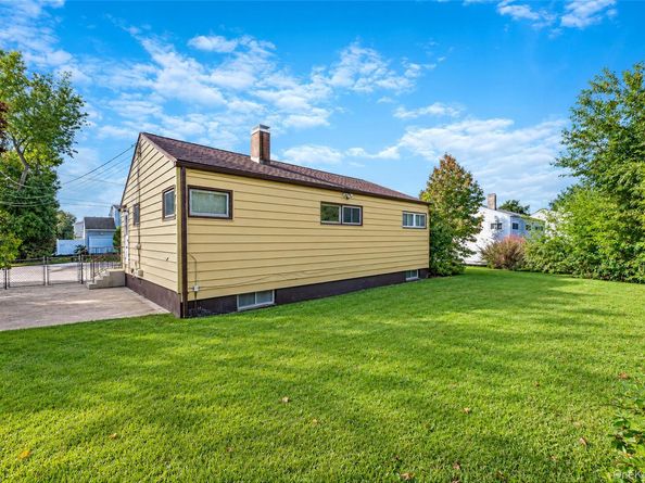 29 Walton Street, Brentwood NY 11717
