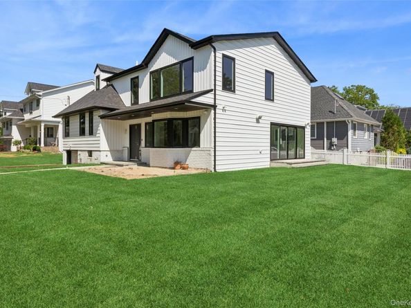 934 Eileen Terrace, Woodmere NY 11598