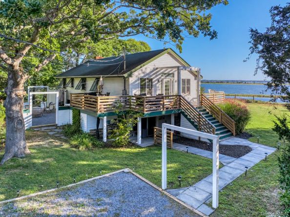 1455 Cedar Point Drive E, Southold NY 11971