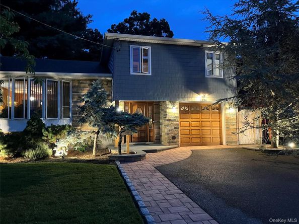 2484 Kayron Lane, North Bellmore NY 11710