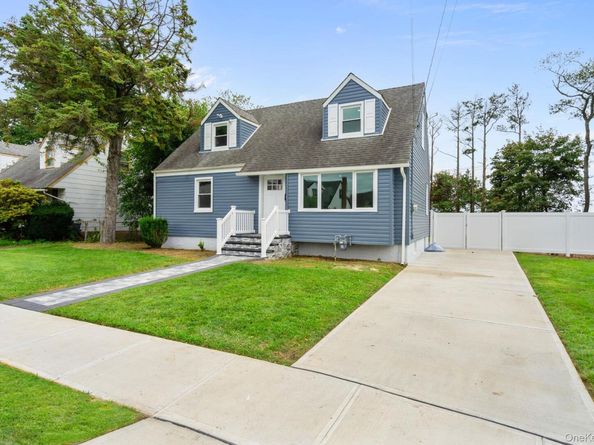 48 Cliff Avenue, Hempstead NY 11550