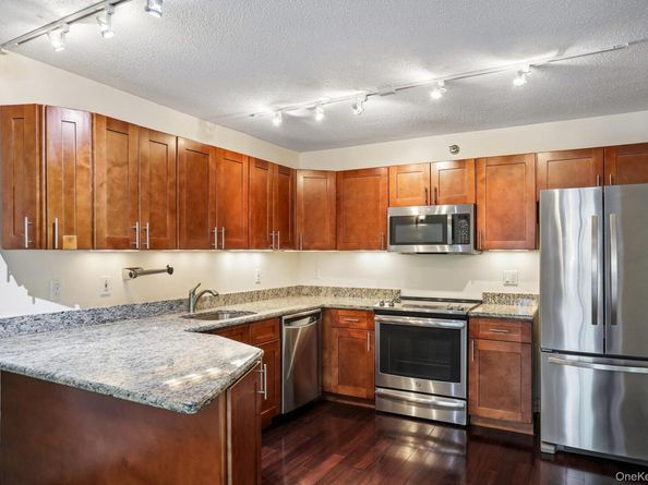 302 Church Street 2J, White Plains NY 10603