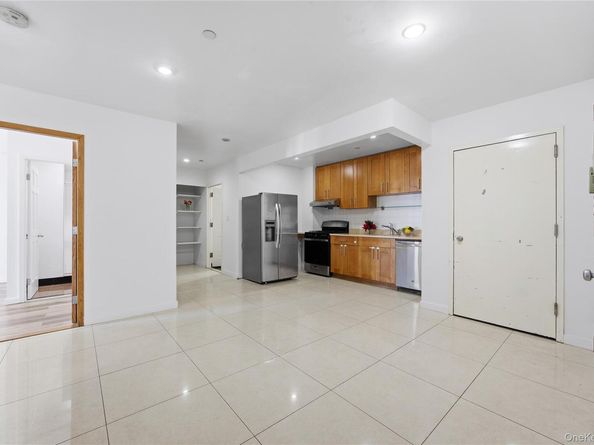 106-07 Northern Boulevard 5B, Corona NY 11368