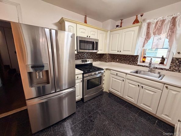 13744 218th Street, Laurelton NY 11413