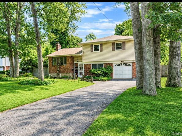 26 Harvard Lane, Commack NY 11725