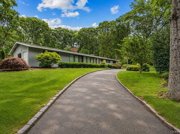 6 Cherry Lane E, Syosset NY 11791