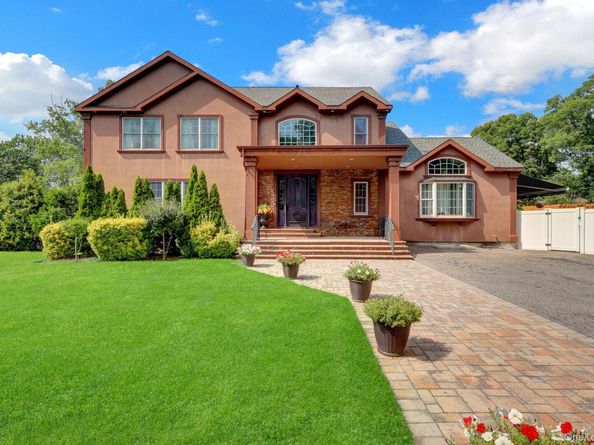 21 Morris Avenue, Patchogue NY 11772