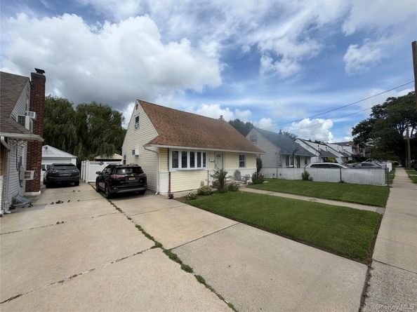 1556 Adams Street, Elmont NY 11003