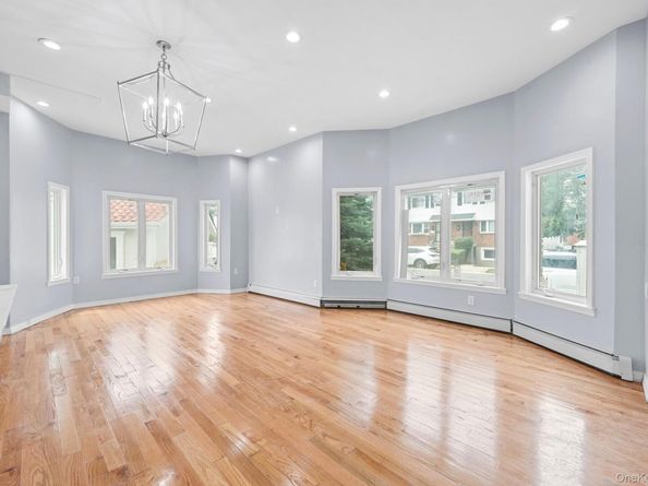 21908 138th Road, Laurelton NY 11413