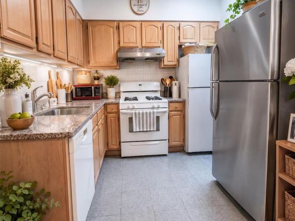 8310 3rd Avenue, Brooklyn NY 11209