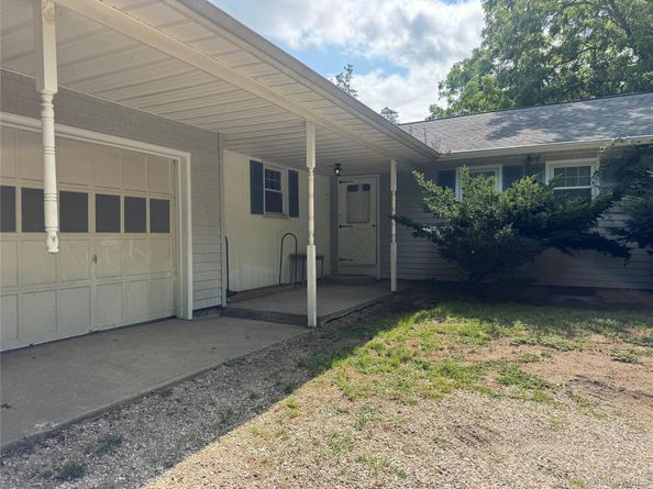 42 E Bartlett Road, Middle Island NY 11953