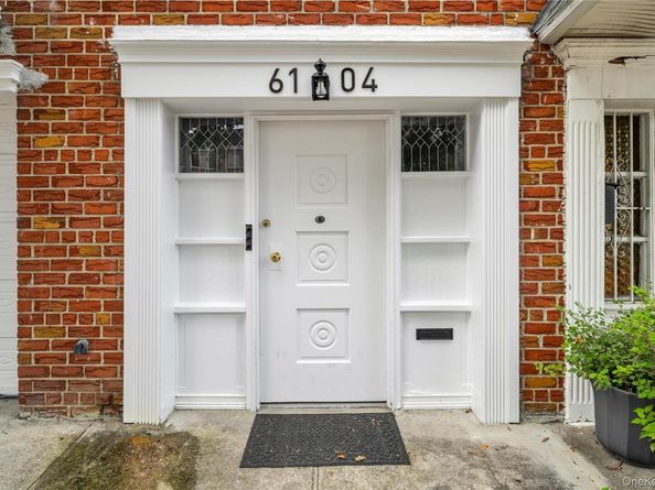 61-04 217th Street, Oakland Gardens NY 11364