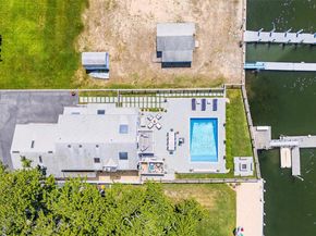 81 Beach Road, Aquebogue NY 11901