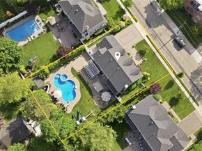 27 Davison Place, Rockville Centre NY 11570