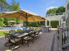 27 Davison Place, Rockville Centre NY 11570
