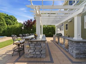 27 Davison Place, Rockville Centre NY 11570