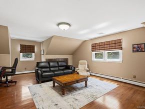 119 Plainview Road, Woodbury NY 11797