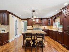 119 Plainview Road, Woodbury NY 11797
