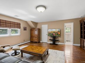 119 Plainview Road, Woodbury NY 11797