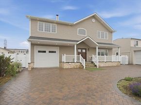 3563 Raven Street, Levittown NY 11756