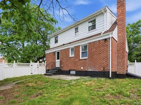 646 Macon Place, Uniondale NY 11553