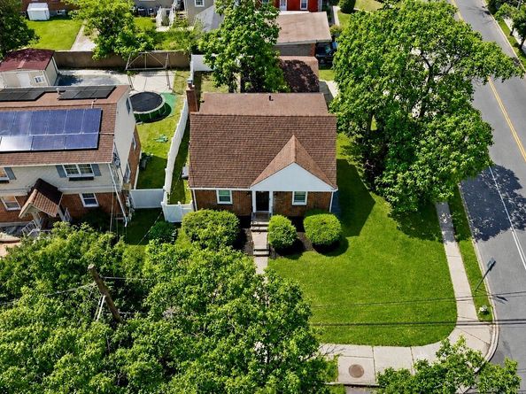 646 Macon Place, Uniondale NY 11553