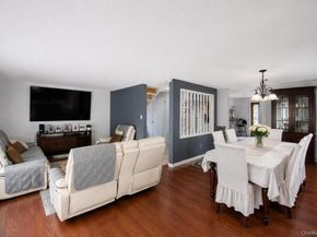 3 Sugar Pine Circle, Medford NY 11763