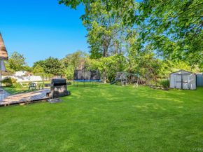 3 Sugar Pine Circle, Medford NY 11763