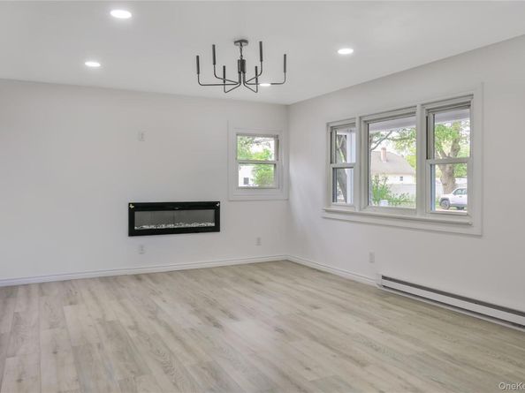 266 Station Road, Bellport NY 11713