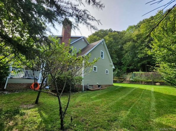 1259 N Country Road, Stony Brook NY 11790