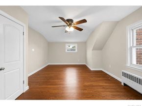 85 Todd Road, Valley Stream NY 11580