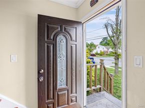 85 Todd Road, Valley Stream NY 11580