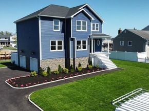 851 W Bay Drive, West Islip NY 11795