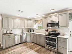42 Adelia Path, Jamesport NY 11901