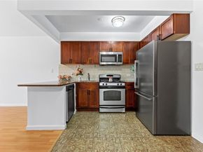 71-33 162nd Street 3F, Fresh Meadows NY 11365