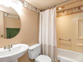 206 Arlington Street, Mineola NY 11501