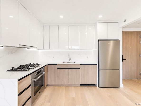 144-49 Northern Boulevard 213, Flushing NY 11354