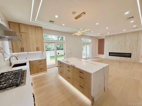 109 Nassau Drive, Albertson NY 11507