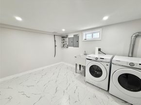 109 Nassau Drive, Albertson NY 11507
