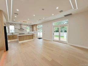 109 Nassau Drive, Albertson NY 11507
