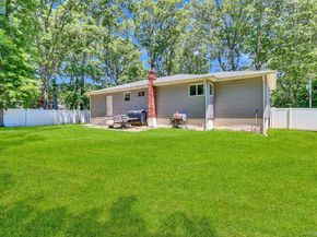 9 Taft Court, Deer Park NY 11729