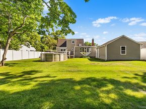 113 Duffy Place, West Islip NY 11795