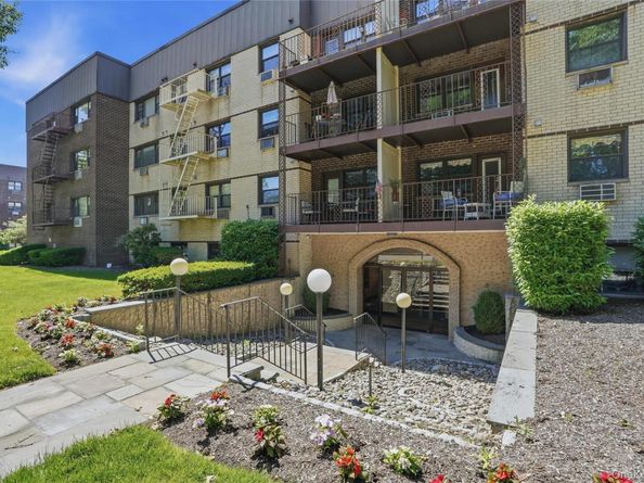 2241 Palmer Avenue 4M, New Rochelle NY 10801