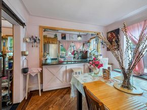 65 Bixley Heath, Lynbrook NY 11563